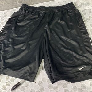 Nike XXL Black White Elastic Waist Basketball Athletic Shorts